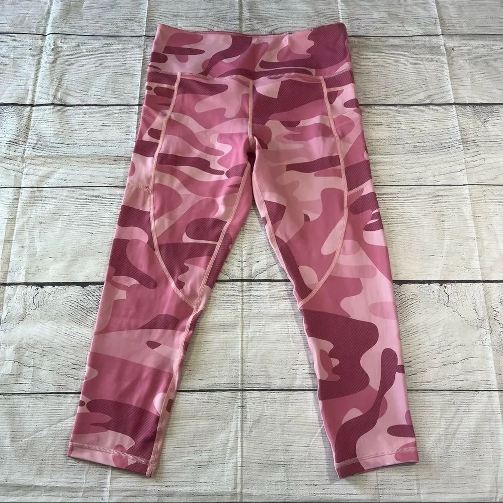 Zyia Active Pink Camo Light N Tights Size 8/10 Exercise Activewear Pockets